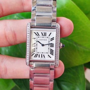 K11 The new V3 version of the Cartier Tankmust series, with its simple yet preci