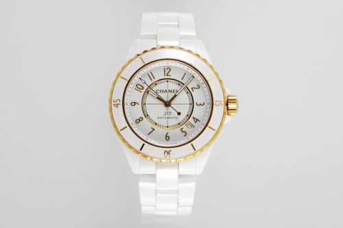 The latest Chanel J12 black ceramic and yellow 18K gold model is finally on the