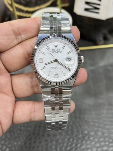Es Rolex Land Rover 40mm x 9.7mm with Citizen 9015 modified 7135 automatic movem