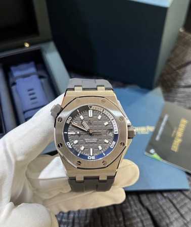 Audemars Piguet Royal Oak Offshore 15720St Elephant Grey DDD, 42mm case diamete - Click Image to Close