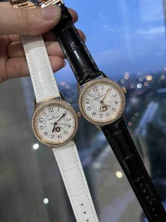 Gold +30 Jaeger-LeCoultre Rendez-Vous Women's Watch, one of the three great drea - Click Image to Close