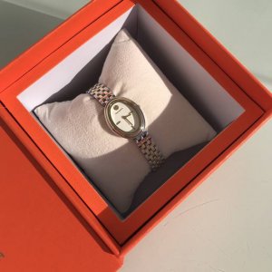 channel resources, pure original! Toryburch quartz watch with steel strap, item