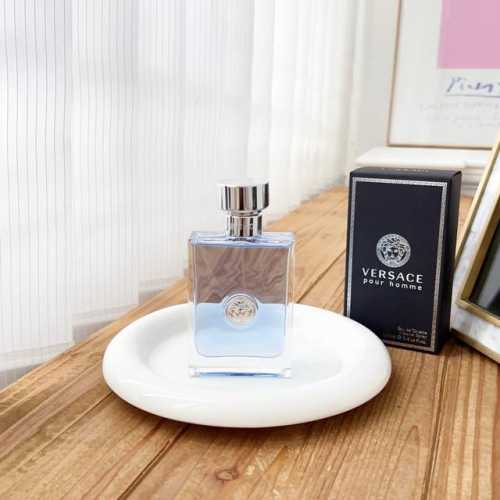 Counter Version Available For Purchase! Versace Eau De Parfum 15Ml! Top Notes: D