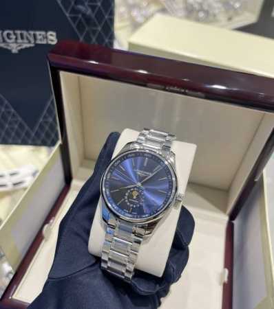 With the Longines Master Collection four-hand dial currently trending, the blue - Click Image to Close