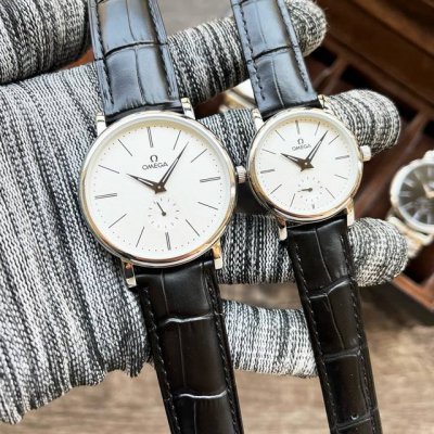 Platinum Omega boutique couple's watch, classic three-hand design, noble and el
