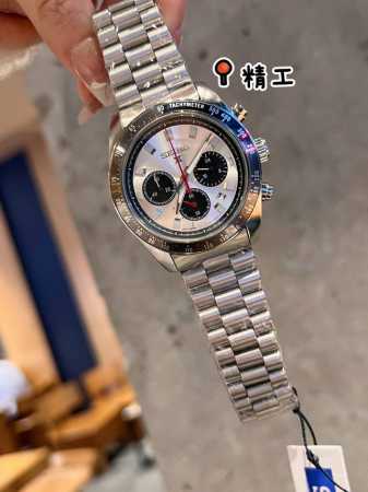 Seiko DDD, featuring synthetic glass and an original six-hand scanning quartz m - Click Image to Close