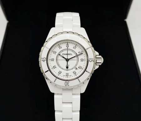 Chanel J12 Series H1628 White Ceramic Single Watch at a Great Price! Chanel J12 - Click Image to Close
