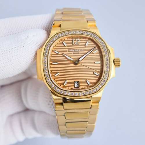 A masterpiece of dazzling diamonds, the top-tier new exclusive "flashy green" N