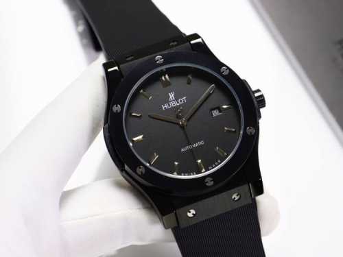 Gold+20 Hublot Classic Fusion Series 316 stainless steel case is finely polished