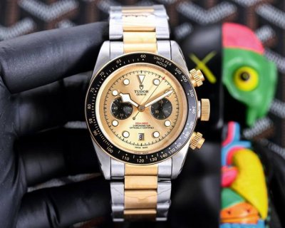 Tudor Biwan series equipped with fully automatic mechanical movement Size: 42mm