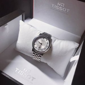 Tissot's new Carson Zhenwo simple dial scale quartz steel strap women's watch T
