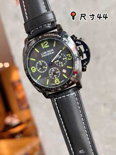 Panerai, a watch that embodies high-end quality. Six-hand display, quartz second