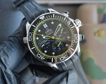 Tape 1690 Steel strap 1400 Omega Seamaster 300 1: The dial surface is glossy and - Click Image to Close