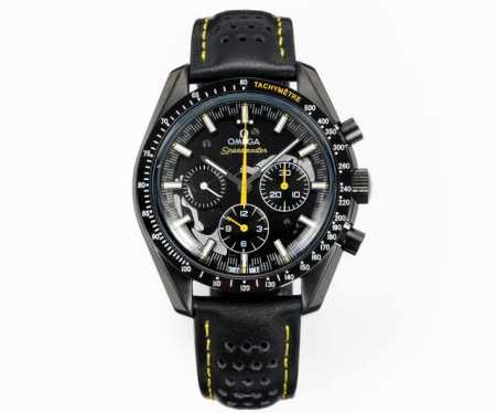 Tw The dial of the Omega Speedmaster Dark Side of the Moon "Apollo 8" is engrave - Click Image to Close