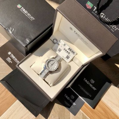 is fantastic! Exclusive new release! Original Tagheuer, TAG Heuer Aquaracer wome