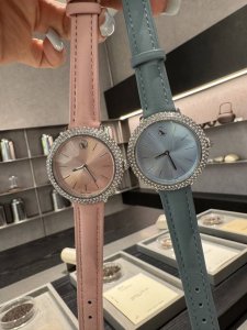 Swarovski summer temperament accessories, this watch combines simple design and