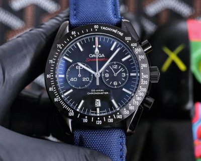 Omega Seamaster Collection. This classic and rugged timepiece continues Omega's