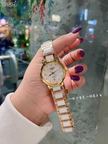 Longines Small Gold Watch: Subtle Yet Detailed Beauty, Never Clashes With Your O