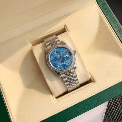 Rolex Women's Oyster Datejust watch! The case is 31 mm in diameter. It is forged