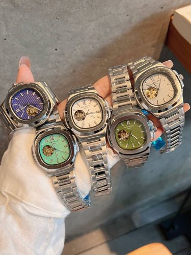 Steel band Patek Philippe skeleton mechanical movement, containing the best qual