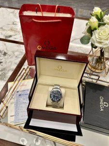 Same packaging as pictured, upgraded version, Omega Seamaster men's watch with c