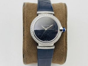 The Cea watch embodies radiant light and modern feminine charm, making every day