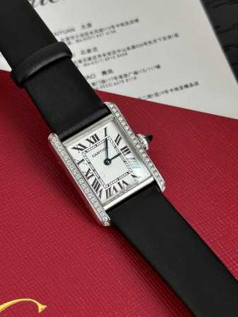 Gg Produced by Cartier, featuring a sapphire crystal and a Swiss quartz movement - Click Image to Close