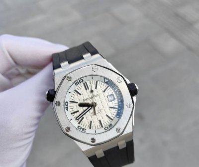 Ap Audemars Piguet Royal Oak Offshore Series 15710St Automatic Mechanical 42mm S