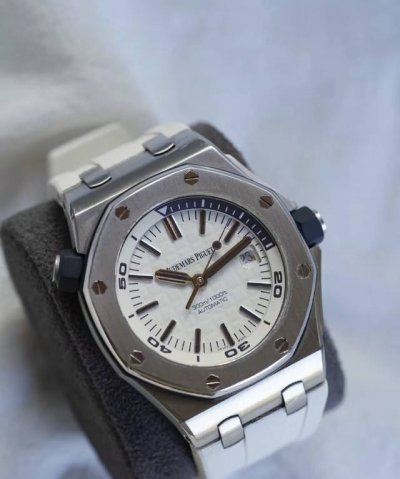 Audemars Piguet 15710 Royal Oak Offshore 42mm Stainless Steel Silver Dial with R