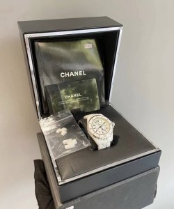 Chanel J12 series model H0968, quartz women's watch, diameter 33, best-selling Chanel J12 series model H0968, quartz women's watch, diameter 33, best-selling
