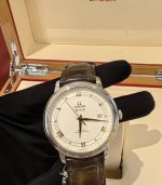 Omega De Ville II 424.13.40.20.02 2 39.5mm case diameter Classic three-hand desi