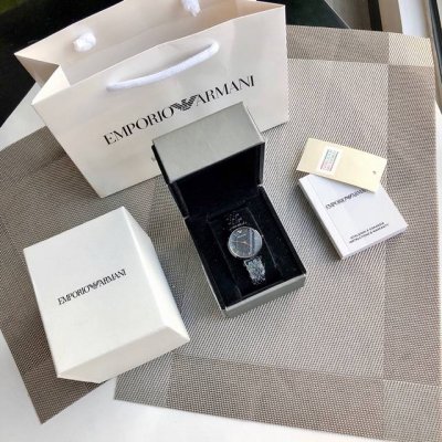 Original genuine special channel goods! Armani Armani women's watch. A must-have