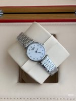 Longines La Grande Classique collection, quartz movement ladies' watch, 24mm ca