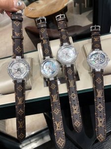 Treasure Hunters, Don't Miss Out On This Lucky Charm Lv Full-Diamond Jewelry Wat