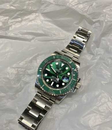 Sharing with you my latest favorite watch, this Rolex Submariner in green is ab - Click Image to Close