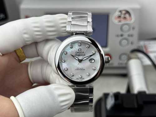 De Ville Ladymatic Bird's Nest Series Ladies' Mechanical Watch, endorsed by Nic