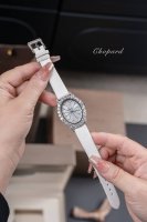 Chopardl'heuredudiamant# Series Watches Use The Brand's Iconic "Crown Claw Setti