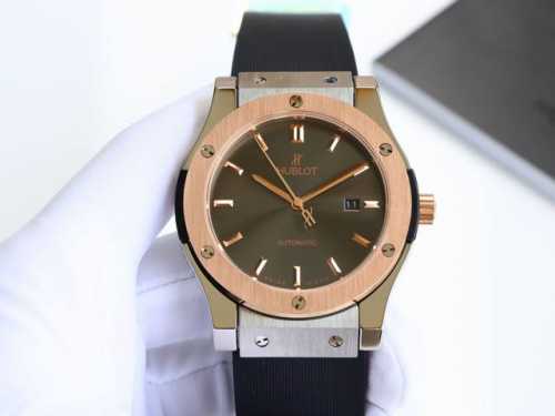 Gold and Black+20 The Hublot Classic Fusion Series 316 stainless steel case is f