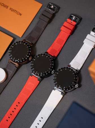 The Lv third-generation watch truly surpasses previous versions in detail. Its d - Click Image to Close