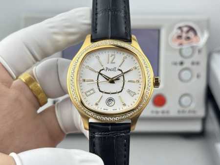 Latest Men's Watch from Guangzuan! A Hot Selling Model! The square case gets a f - Click Image to Close