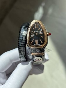 Exclusive Real Shot Bulgari Serpenti Series Ladies Watch Swiss Quartz Movement M