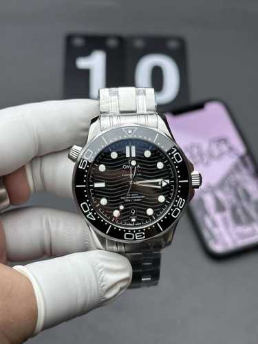 Double the quality for you! Omega Seamaster series, a hot seller. 42mm case diam
