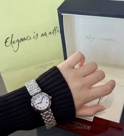 Longines La Grande Classique really understands working people! The Roman numera - Click Image to Close