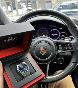 Super Player model is truly classic, and the classic square chocolate embossed