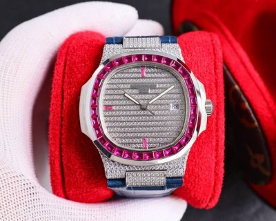Patek Philippe is glittering, with a full range of colors, supreme and precious