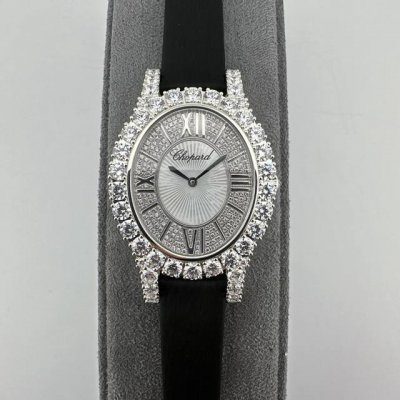 1949019FFF #Chordl'Heuredudiamant# series watches adopt the brand's iconic "crow