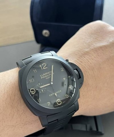 Panerai is limited to 1,000 pieces worldwide, the 163rd piece, pam00438, the Bl
