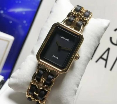 The pinnacle of vintage women's watch design: Chanel. In 1987, Coco Chanel was i