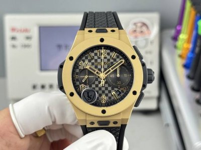 Ls .Factory presents Hublot Big Bang 431.Om.1338.Rx 20th Anniversary Edition. 1.