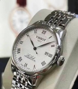 Tissot Le Locle This watch looked like this twenty years ago, right? I think it'